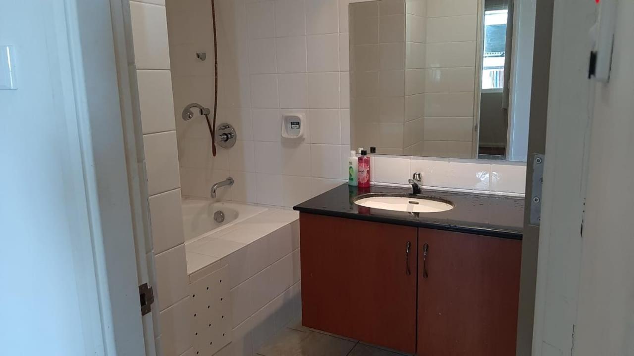 Santubong Suites B Just Like Home Damai 古晋 外观 照片