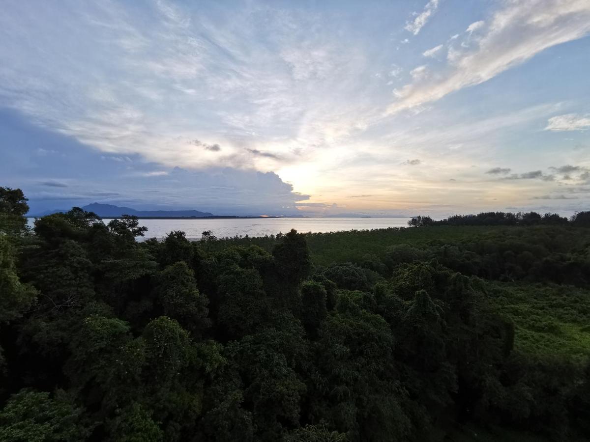 Santubong Suites B Just Like Home Damai 古晋 外观 照片